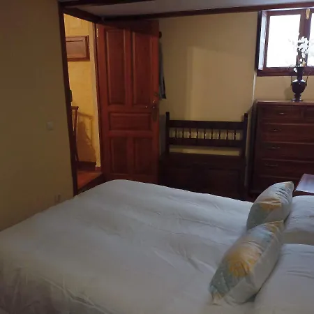 Casa Cofrades Хервас