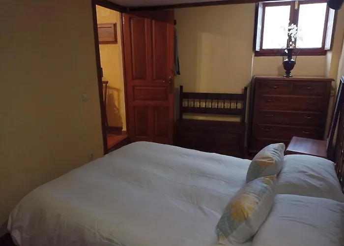 Casa Cofrades Хервас